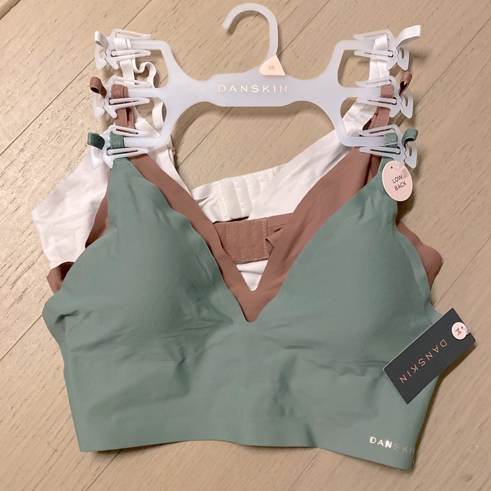 NWT Danskin Wireless Soft padded bras set